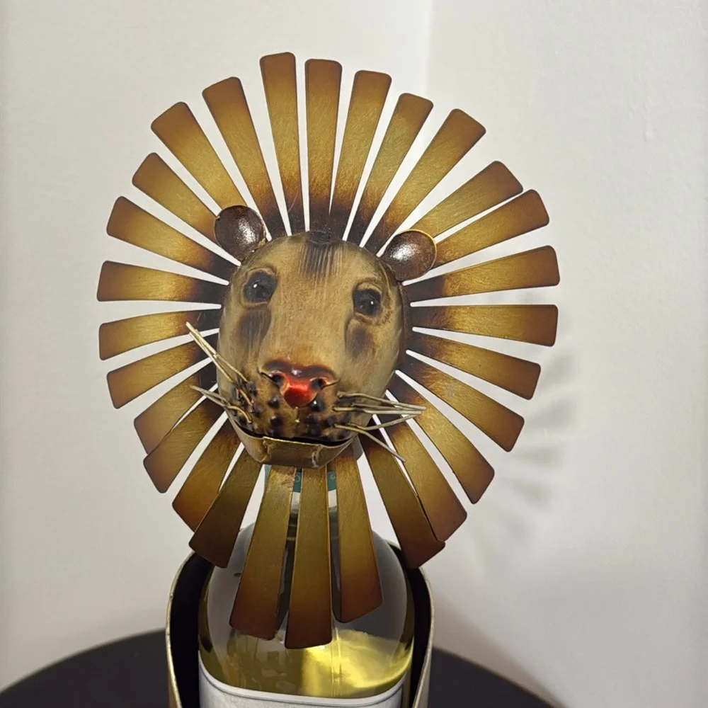 Vintage Pier 1 Gold Metal Lion Single Wine Bottle Holder Stand.
